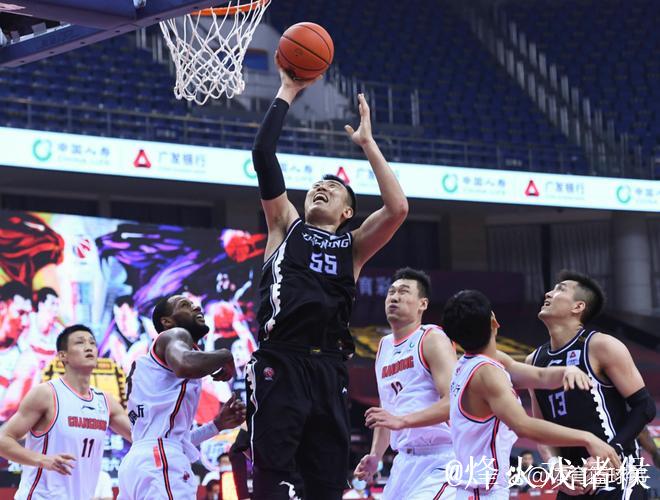 韩德君17+14辽宁险胜宁波 原帅20分山西胜上海